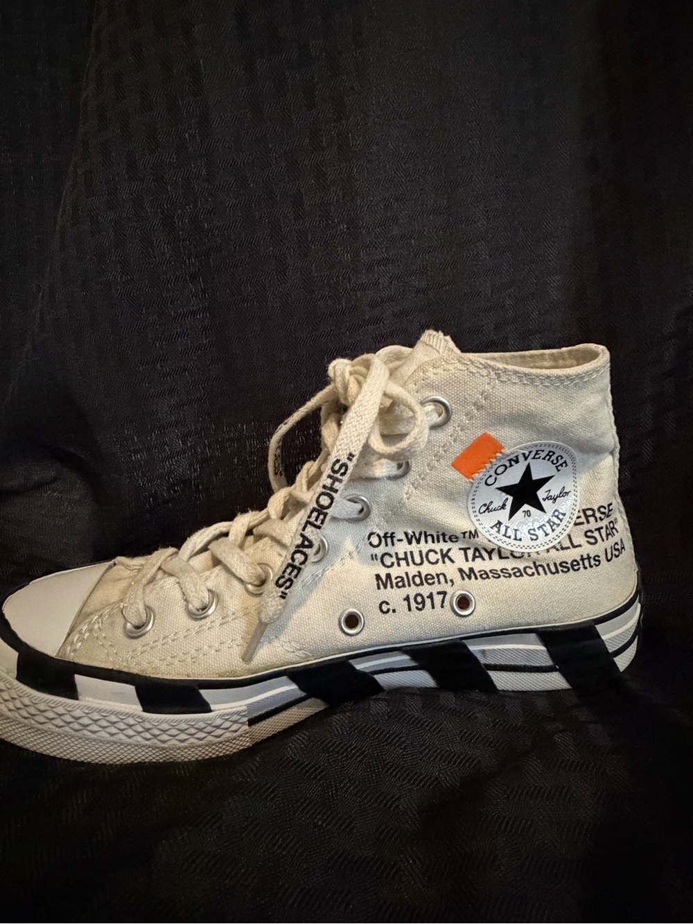 Converse x Off-White Chuck Taylor All-Star 70 Hi - Picture 3 of 6